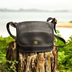 Coach vintage Black Leather Crossbody/shoulder rambler Bag 9061